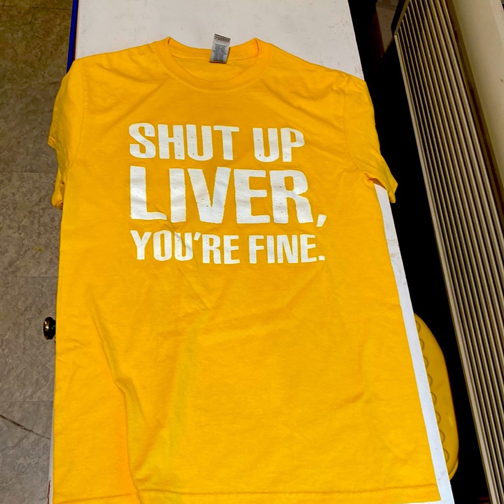 NWOT 🍻Comical t shirt